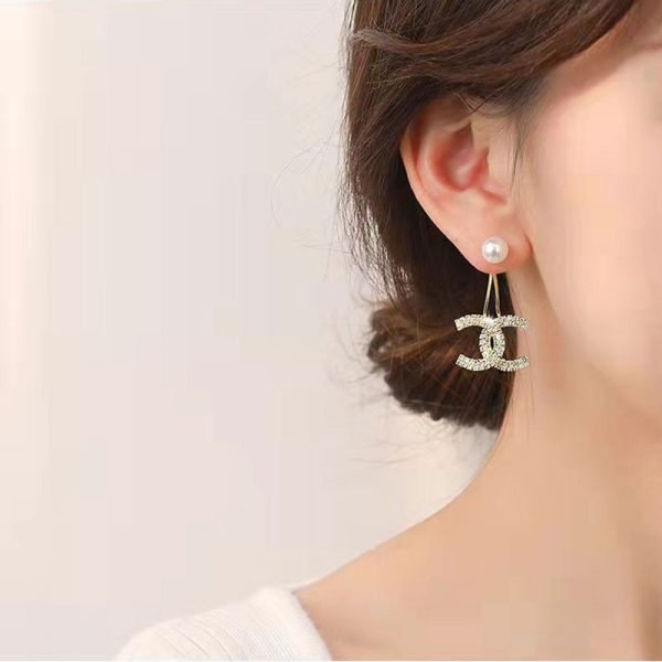 Gold Double CC Earrings - Discover the Ultimate Style