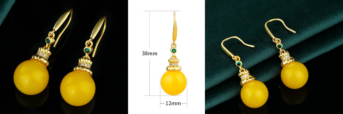 A Delicate CC Earring Choice